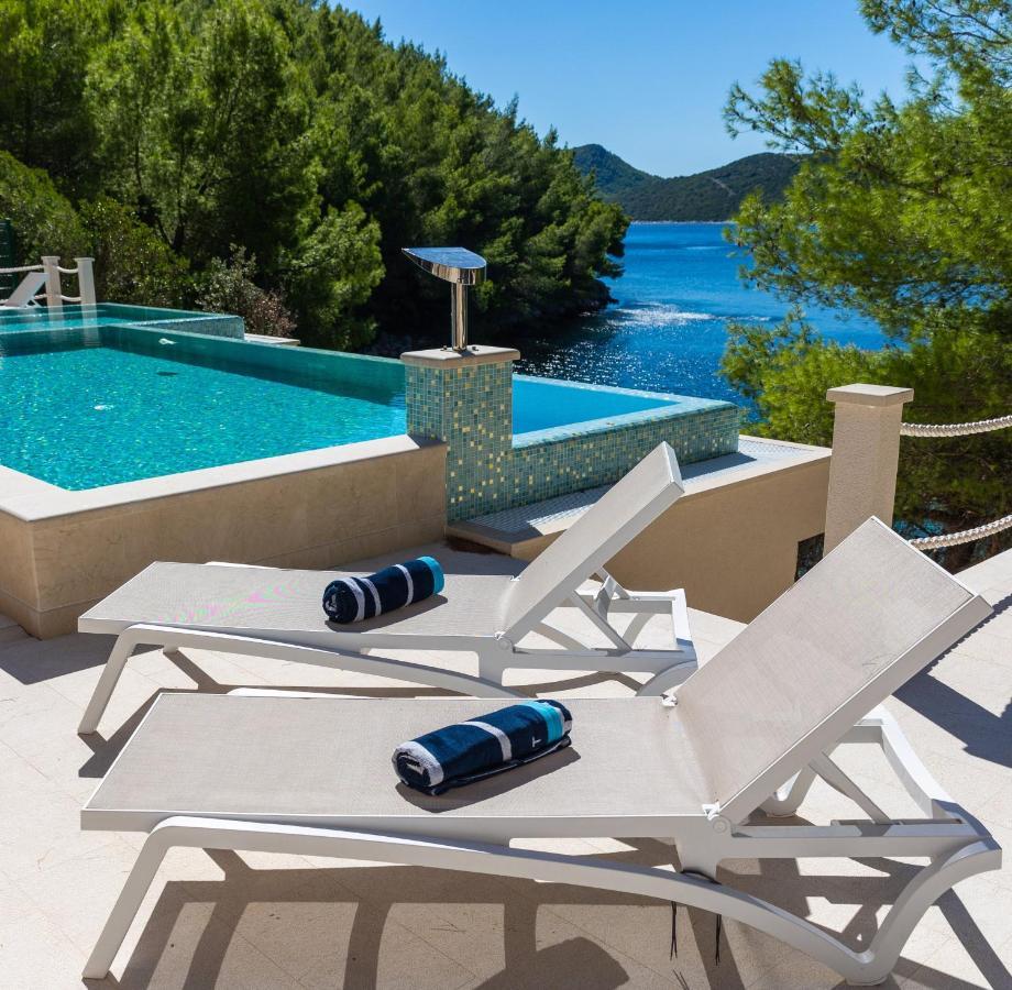 Beachfront Villa Brulupes In Secluded Bay Konstari ภายนอก รูปภาพ