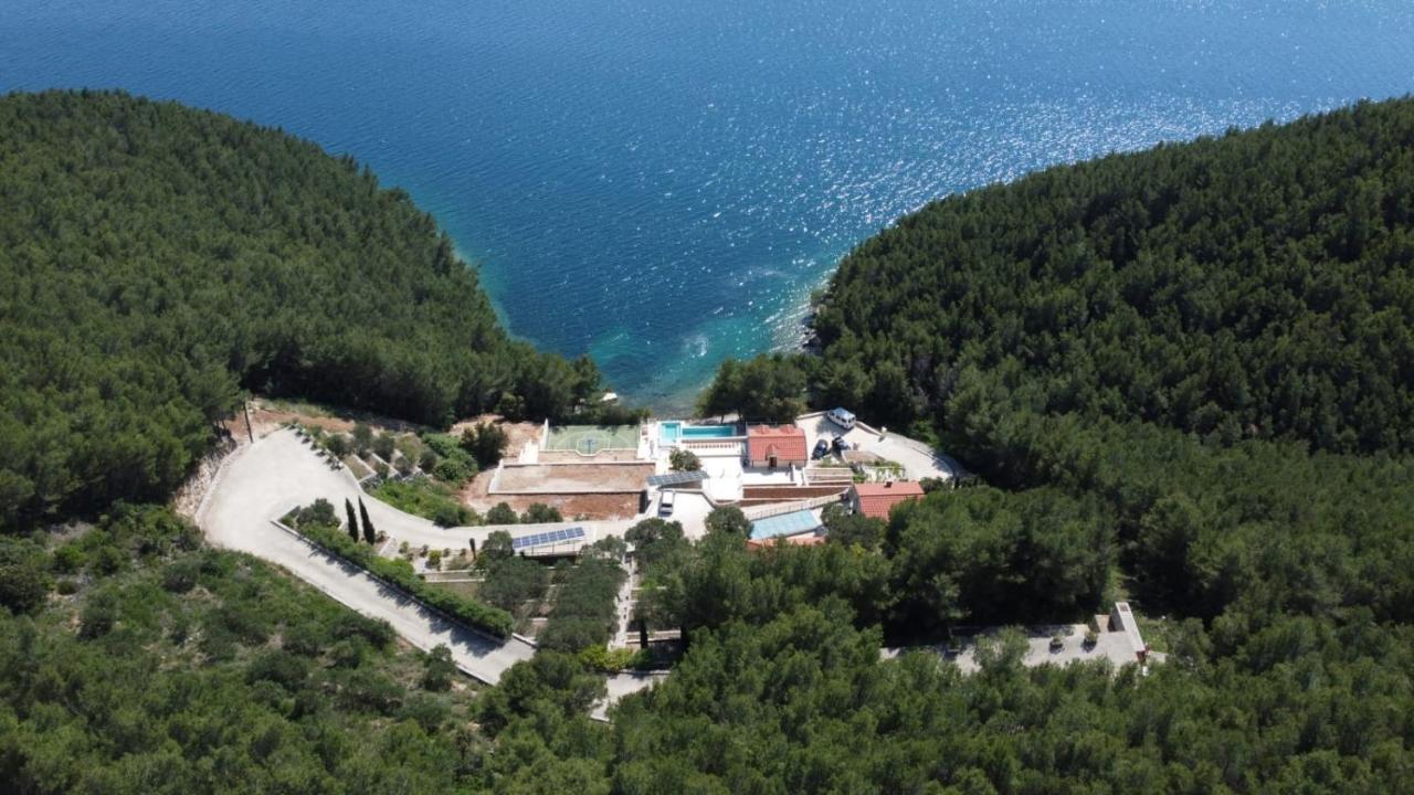 Beachfront Villa Brulupes In Secluded Bay Konstari ภายนอก รูปภาพ