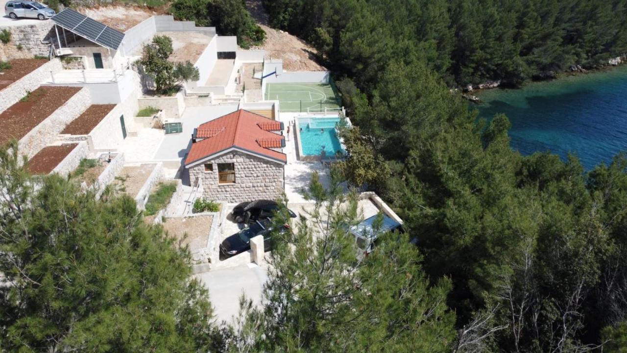 Beachfront Villa Brulupes In Secluded Bay Konstari ภายนอก รูปภาพ